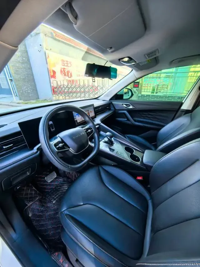 2024 Roewe D5X DMH 1.5T 150HP L4 2DHT PHEV 21.4KWH,autocango,china used car exporter,china ev exporter,chinese used car exporter,chinese used ev exporter