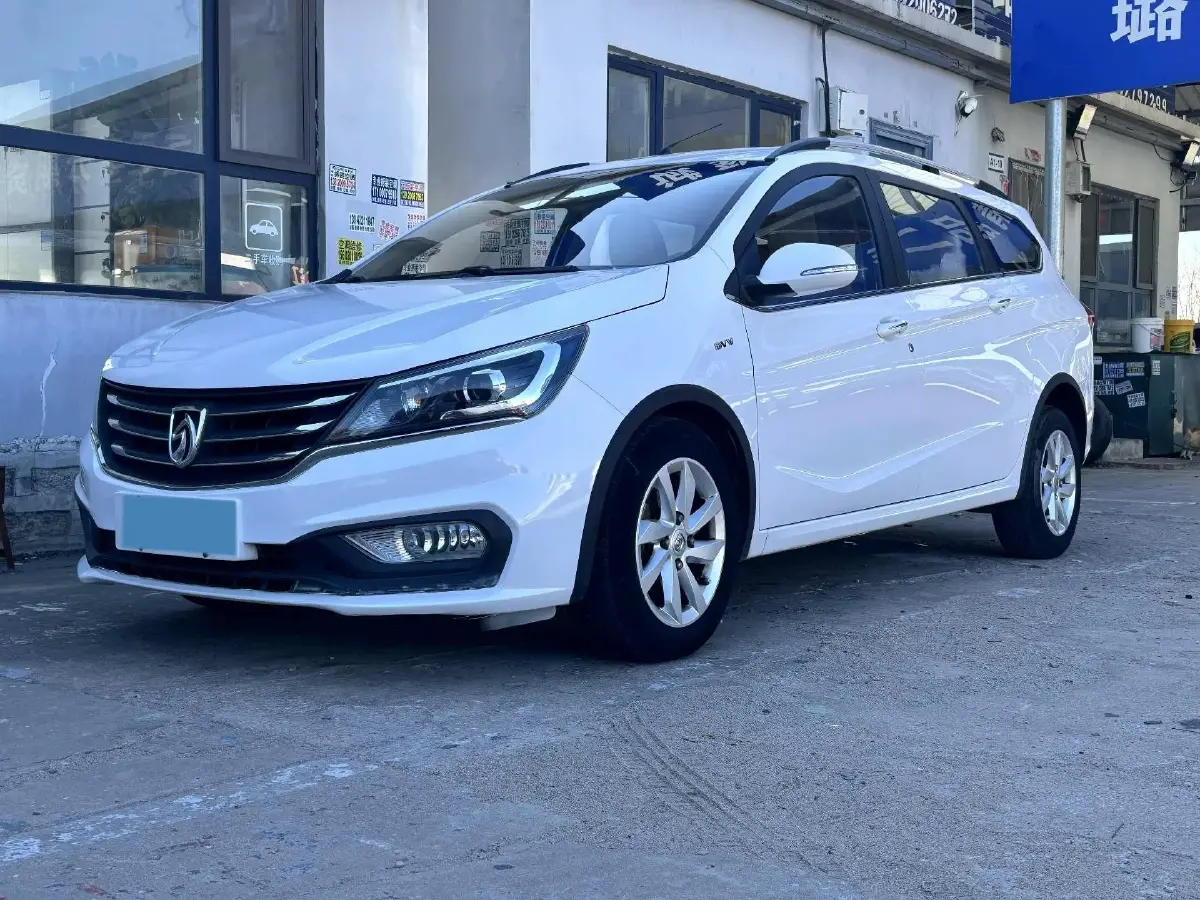 2017 BaoJun 310W 1.5L 112HP L4 6MT