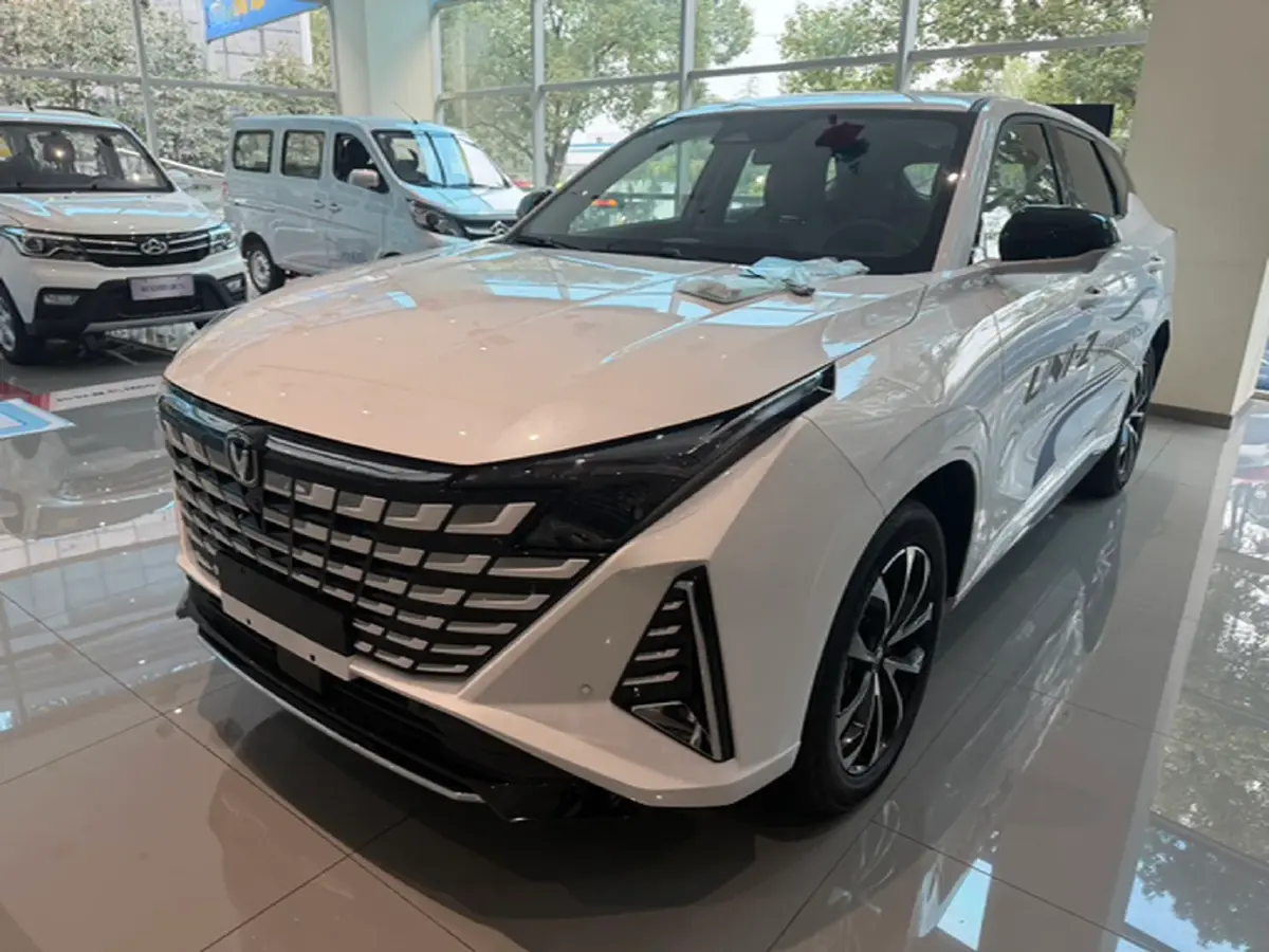 2024 ChangAn UNI-Z 1.5L 98HP L4 E-CVT PHEV 18.4KWH