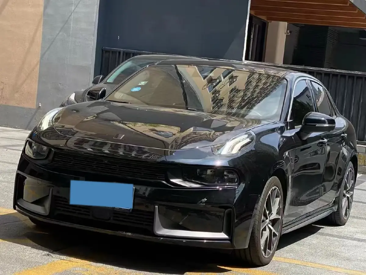 2025 LYNK&CO 03 1.5T 181HP L4 7DCT