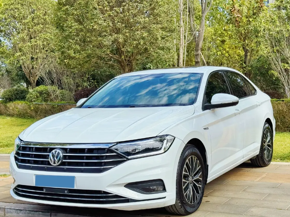 2020 Volkswagen Sagitar 1.4T 150HP L4 7DCT