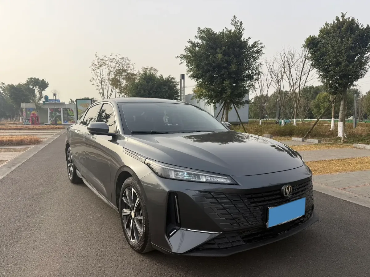 2023 ChangAn Lamore 1.5T 170HP L4 7DCT,autocango,china used car exporter,china ev exporter,chinese used car exporter,chinese used ev exporter