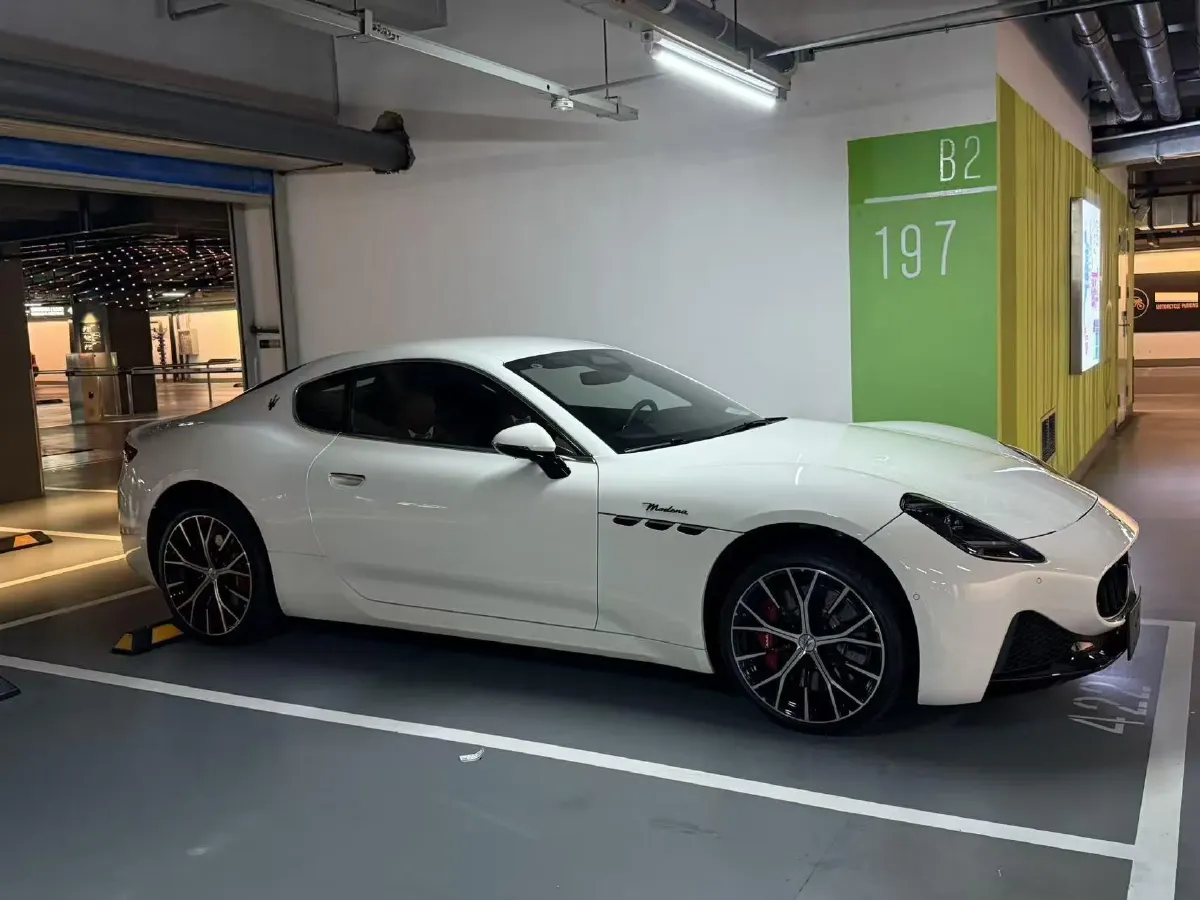 2023 Vulcanus Vulcanus 2.0T 211HP L4 9AT,autocango,china used car exporter,china ev exporter,chinese used car exporter,chinese used ev exporter