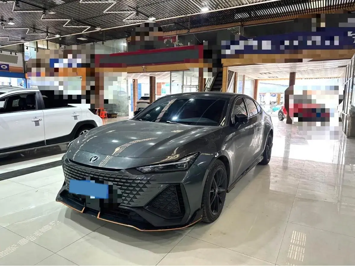 2023 ChangAn UNI-V 2.0T 233HP L4 8AT