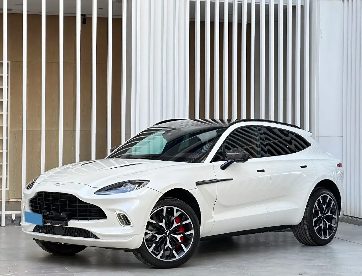 2021 Aston Martin DBX 4.0T 550HP V8 9AT