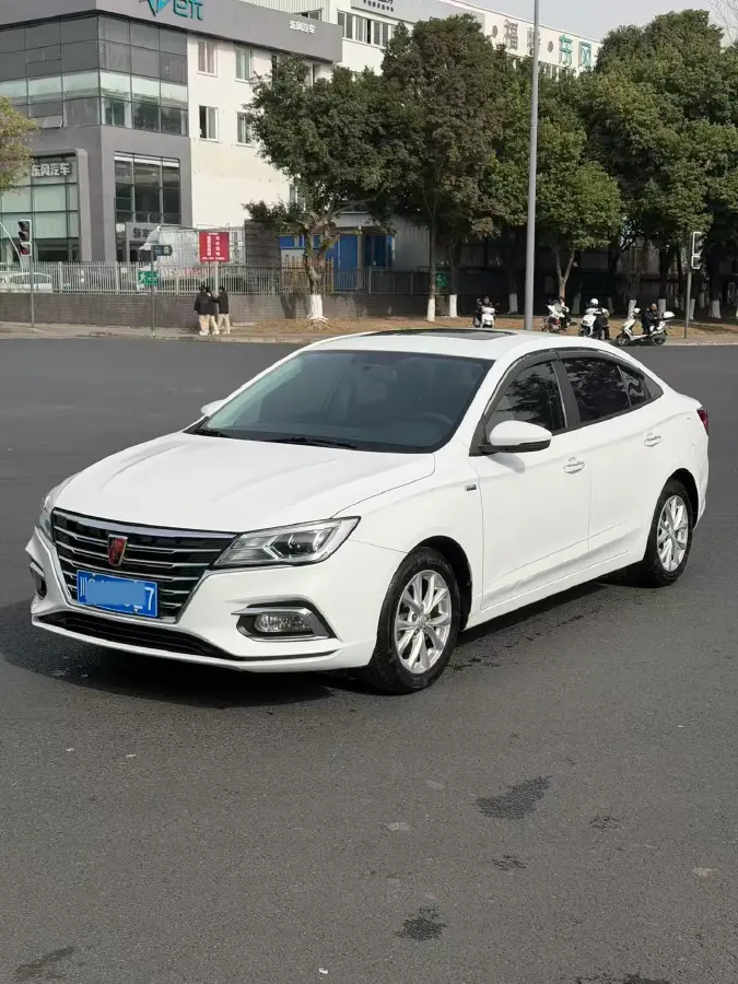 2019 Roewe i5 1.5L 120HP L4 CVT