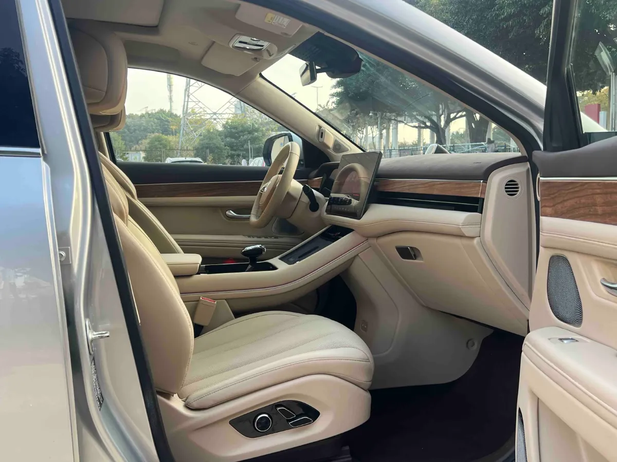 2024 Jaguar E-PACE 1.5T 200HP L3 8AT,autocango,china used car exporter,china ev exporter,chinese used car exporter,chinese used ev exporter