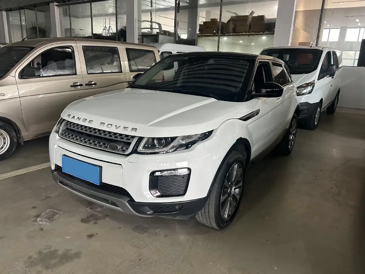 2018 Land Rover Range Rover Evoque 2.0T 241HP L4 9AT