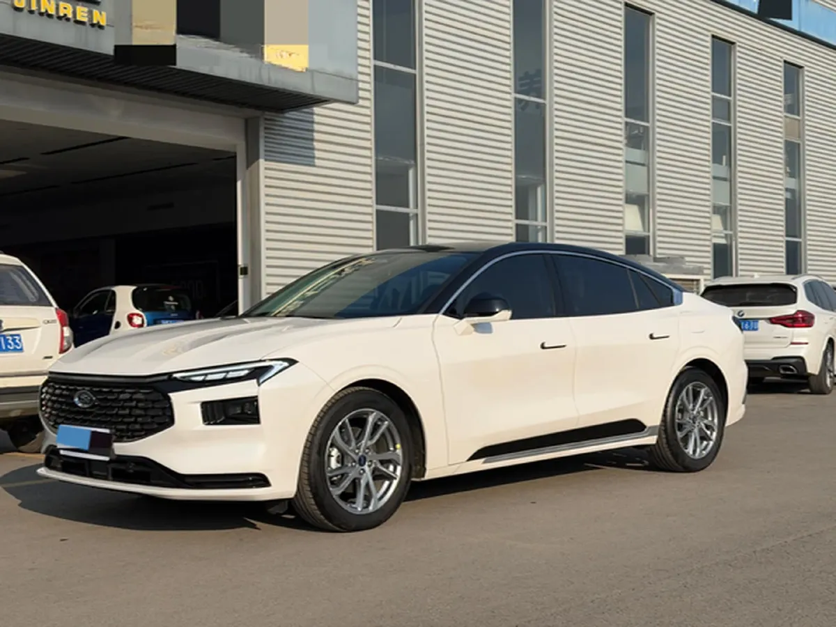 2022 Ford Mondeo 2.0T 238HP L4 8AT,autocango,china used car exporter,china ev exporter,chinese used car exporter,chinese used ev exporter