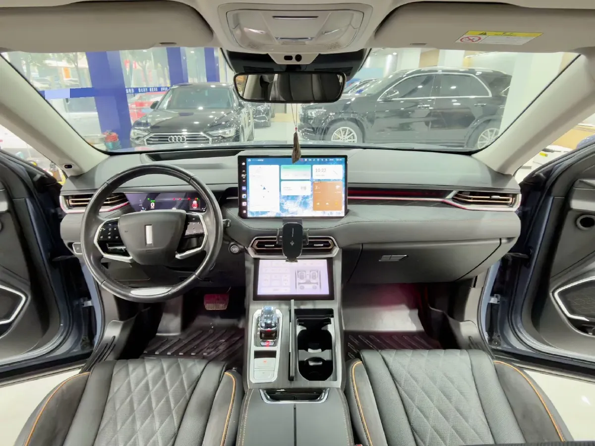 2022 WEY Latte DHT 1.5T 156HP L4 2DHT Hybrid,autocango,china used car exporter,china ev exporter,chinese used car exporter,chinese used ev exporter