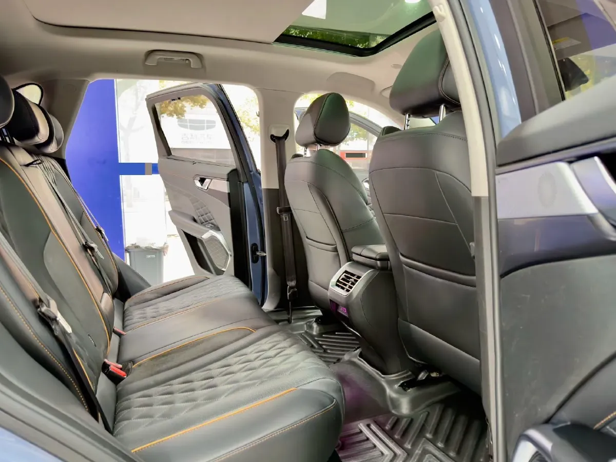 2022 WEY Latte DHT 1.5T 156HP L4 2DHT Hybrid,autocango,china used car exporter,china ev exporter,chinese used car exporter,chinese used ev exporter