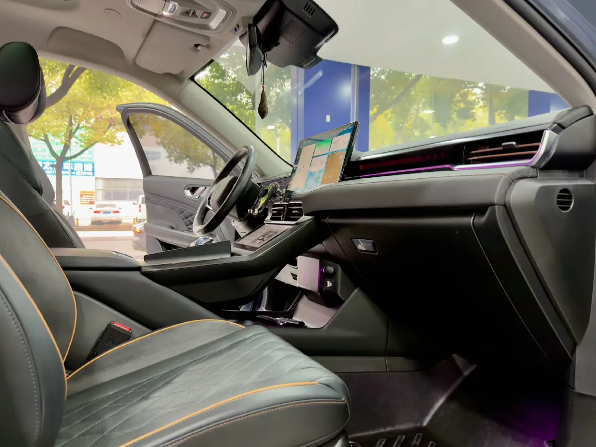 2022 WEY Latte DHT 1.5T 156HP L4 2DHT Hybrid,autocango,china used car exporter,china ev exporter,chinese used car exporter,chinese used ev exporter