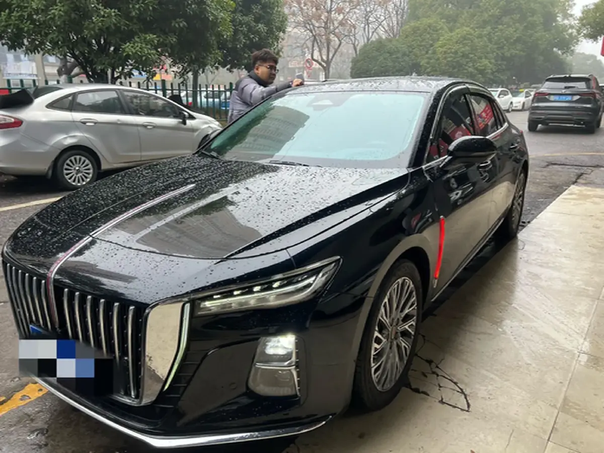 2023 HongQi H5 2.0T 224HP L4 8AT