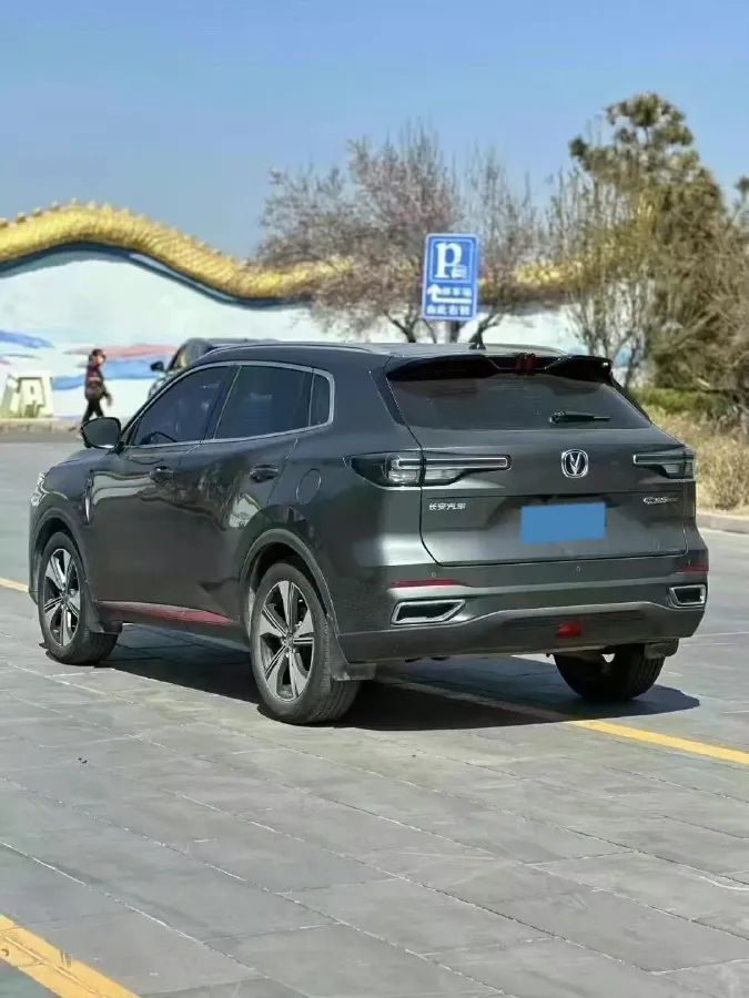 2022 ChangAn UNI-V 1.5T 188HP L4 7DCT,autocango,china used car exporter,china ev exporter,chinese used car exporter,chinese used ev exporter