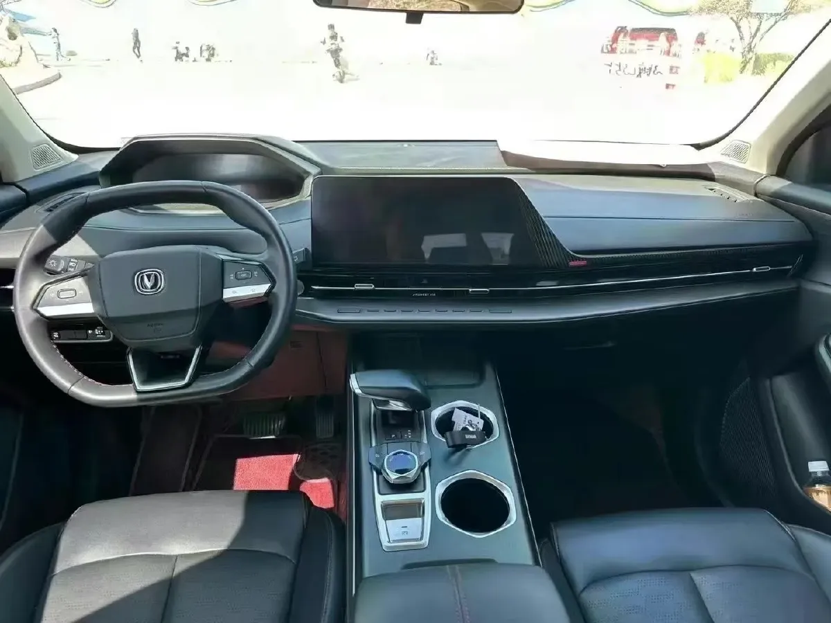 2022 ChangAn UNI-V 1.5T 188HP L4 7DCT,autocango,china used car exporter,china ev exporter,chinese used car exporter,chinese used ev exporter