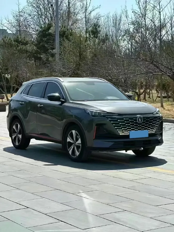 2022 ChangAn UNI-V 1.5T 188HP L4 7DCT,autocango,china used car exporter,china ev exporter,chinese used car exporter,chinese used ev exporter