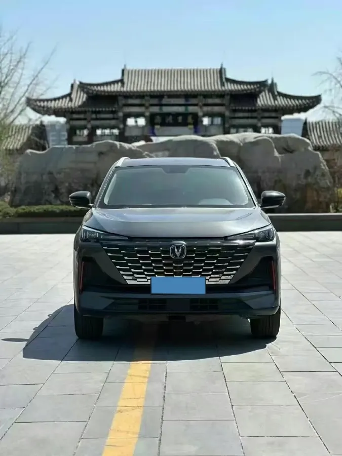 2022 ChangAn UNI-V 1.5T 188HP L4 7DCT,autocango,china used car exporter,china ev exporter,chinese used car exporter,chinese used ev exporter