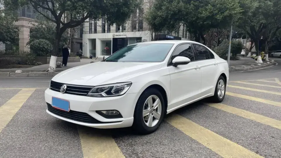 2017 Volkswagen Lamando 1.4T 131HP L4 7DCT