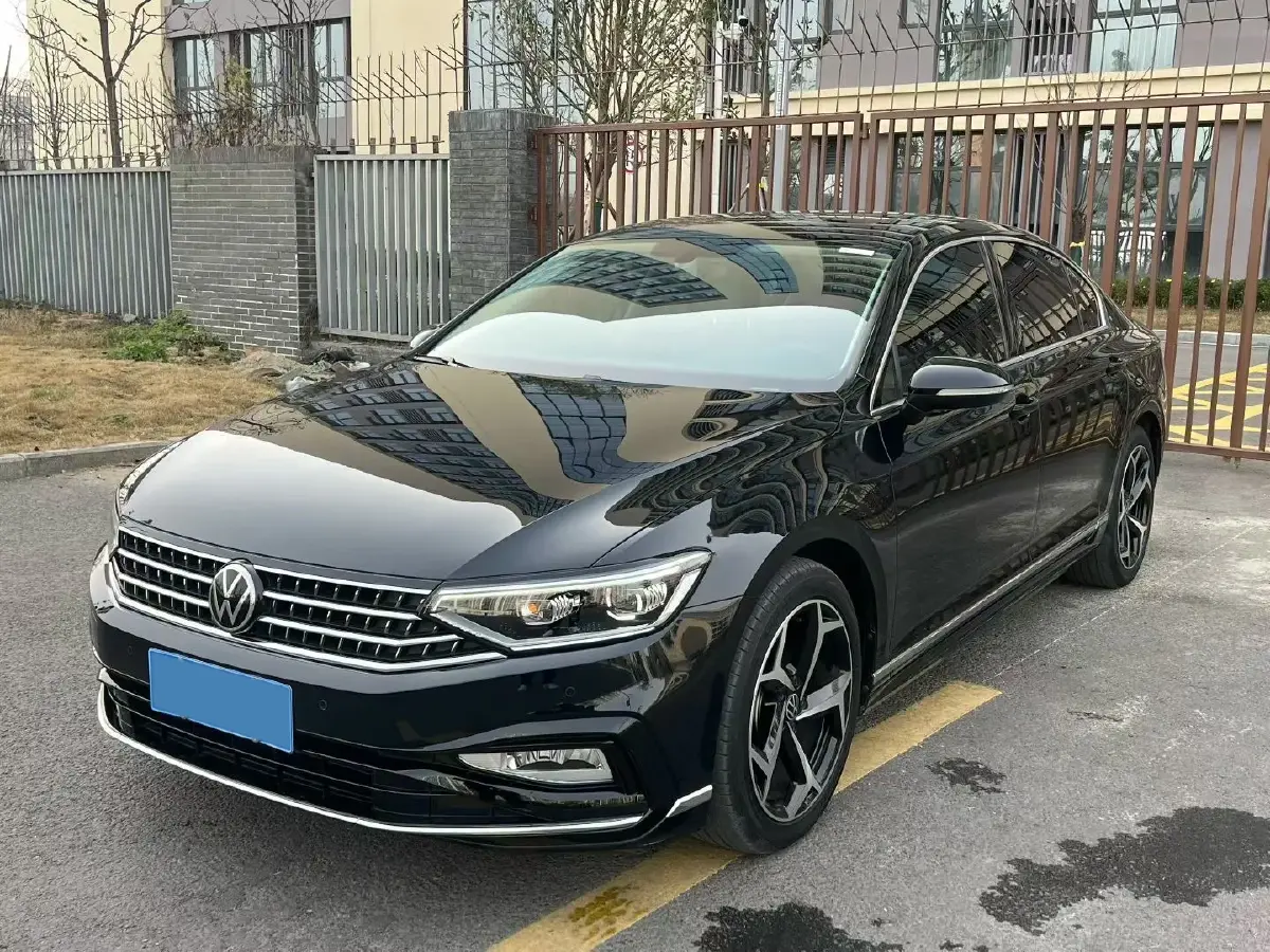 2023 Volkswagen Magotan 2.0T 186HP L4 7DCT