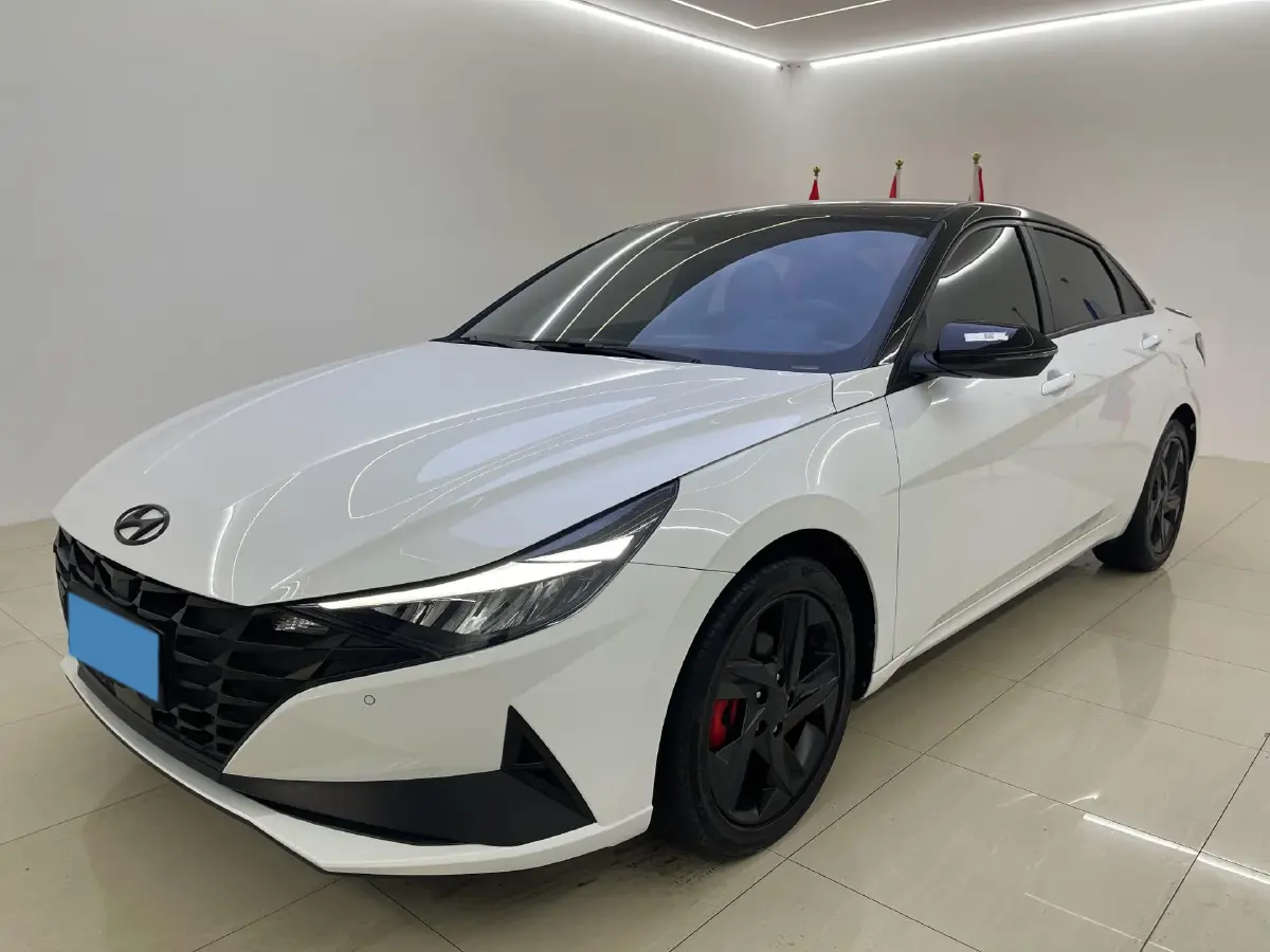 2022 Hyundai Elantra 1.5L 115HP L4 CVT