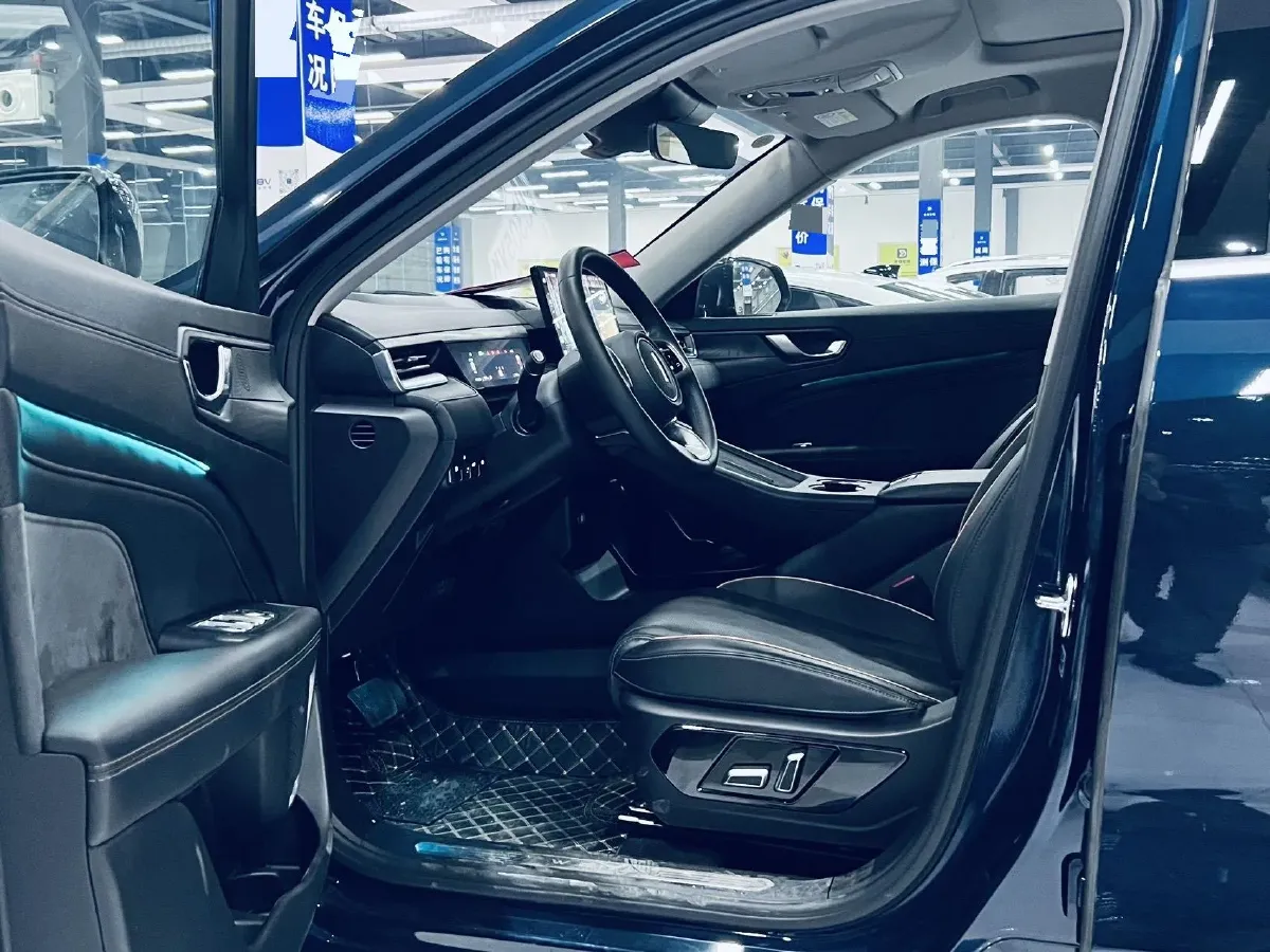 2022 WEY Latte 1.5T 156HP L4 2DHT PHEV 34KWH,autocango,china used car exporter,china ev exporter,chinese used car exporter,chinese used ev exporter