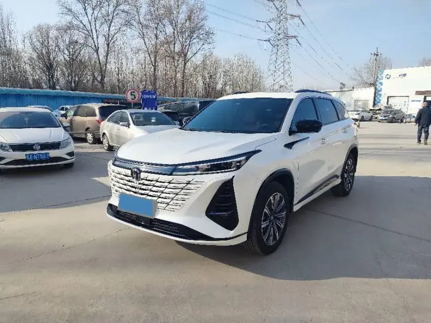 2025 ChangAn CS75 Plus 1.5T 188HP L4 8AT
