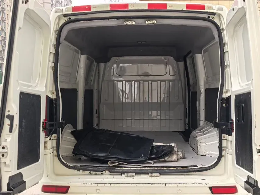 2020 MAXUS XinTu EV90 BEV 72KWH,autocango,china used car exporter,china ev exporter,chinese used car exporter,chinese used ev exporter