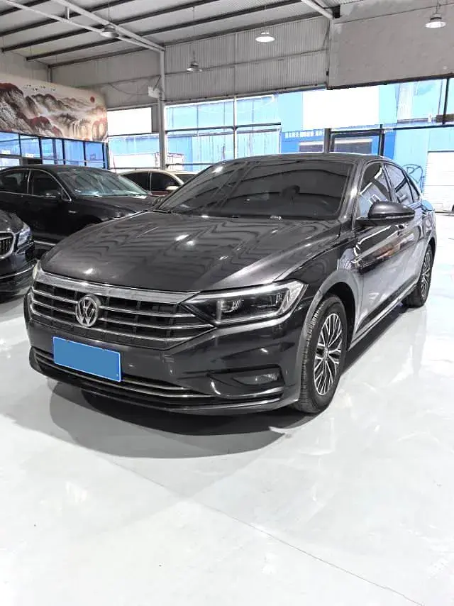 2020 Volkswagen Sagitar 1.2T 116HP L4 7DCT