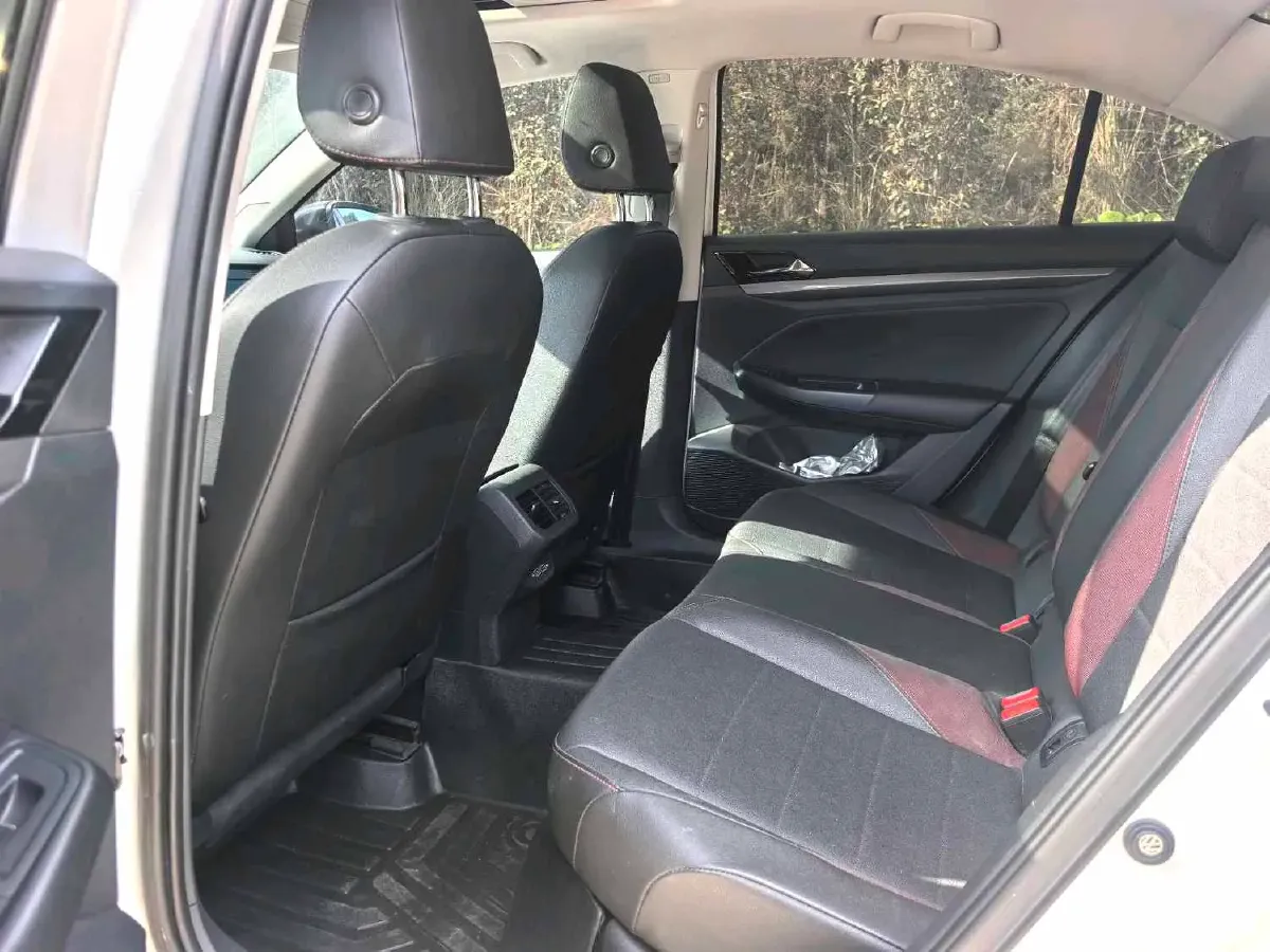 2019 HuangHai WeiLong 2.4T 218HP L4 6AT,autocango,china used car exporter,china ev exporter,chinese used car exporter,chinese used ev exporter