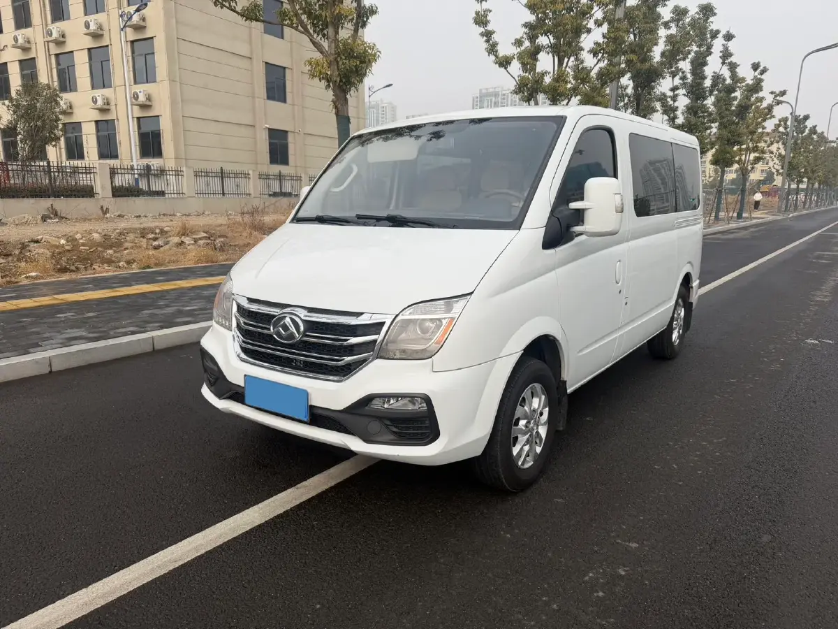2021 MAXUS XinTu V80 2.0T 139HP L4 6MT