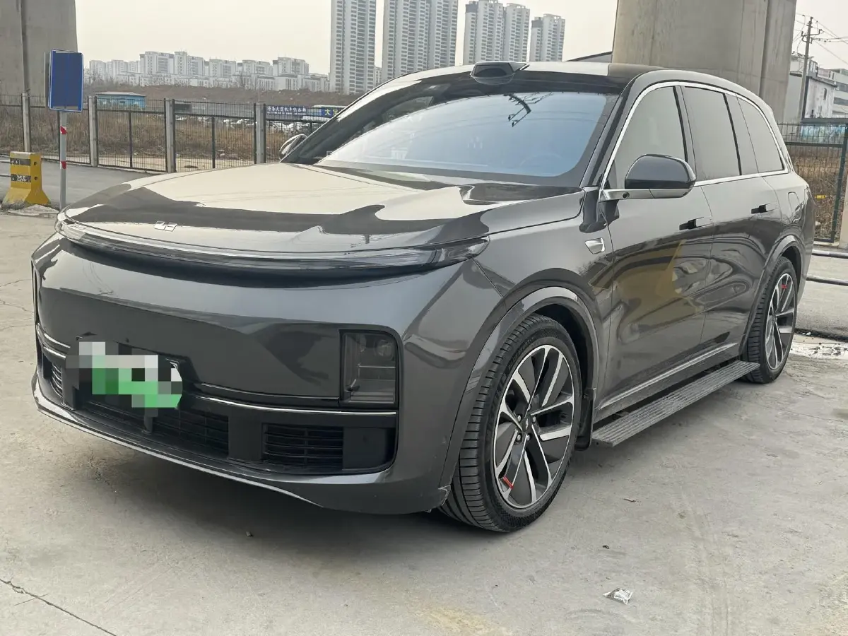 2024 Toyota Granvia 2.5L 189HP L4 E-CVT Hybrid