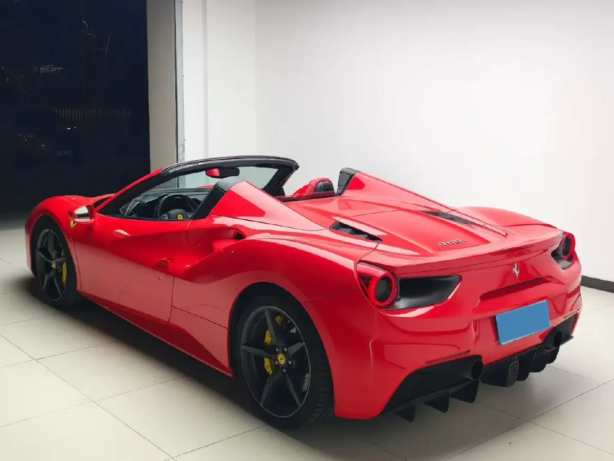 2015 Ferrari 488 3.9T 670HP V8 7DCT,autocango,china used car exporter,china ev exporter,chinese used car exporter,chinese used ev exporter