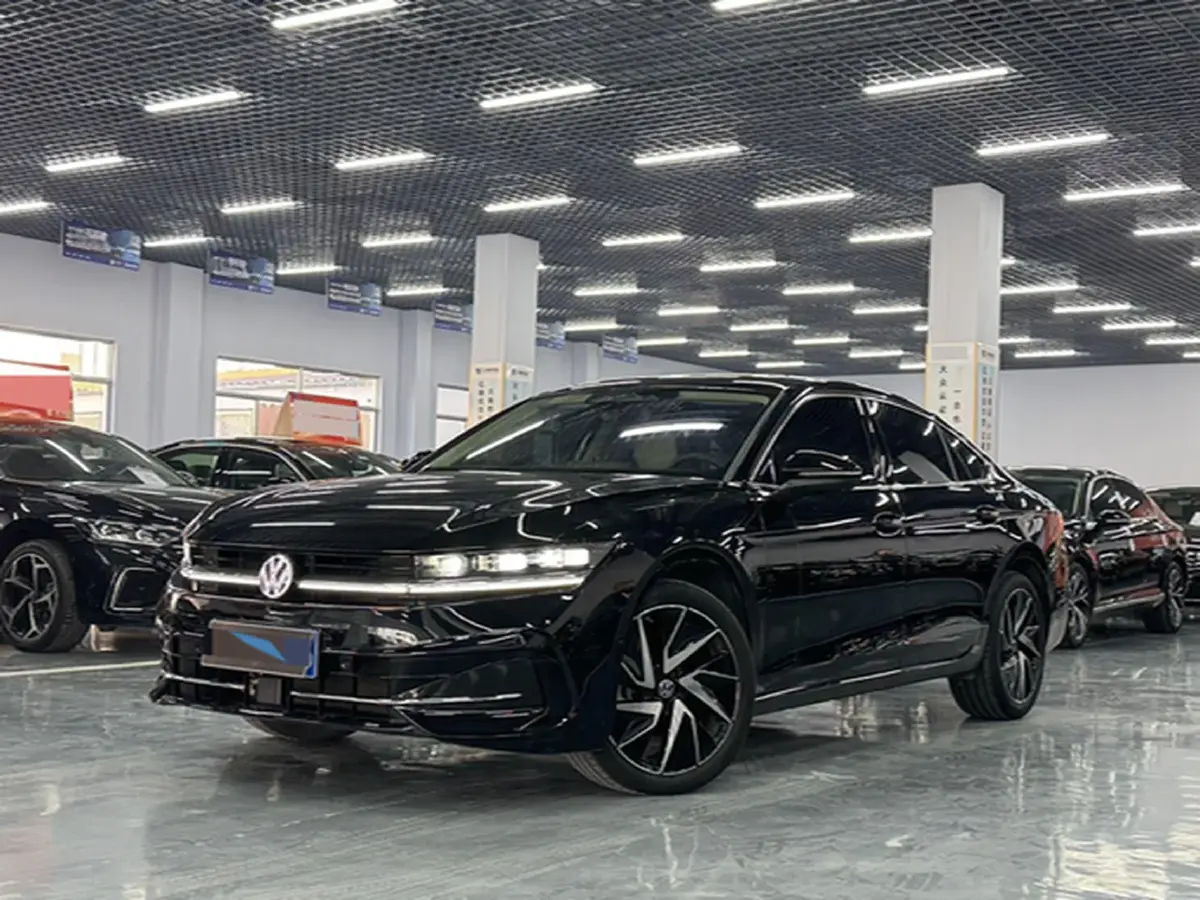 2024 Volkswagen Magotan 2.0T 220HP L4 7DCT