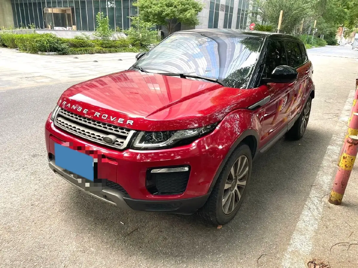 2018 Land Rover Range Rover Evoque 2.0T 241HP L4 9AT