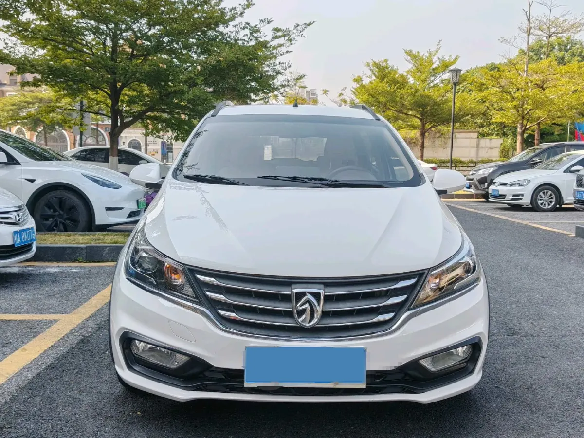 2017 BaoJun 310W 1.5L 112HP L4 6MT,autocango,china used car exporter,china ev exporter,chinese used car exporter,chinese used ev exporter