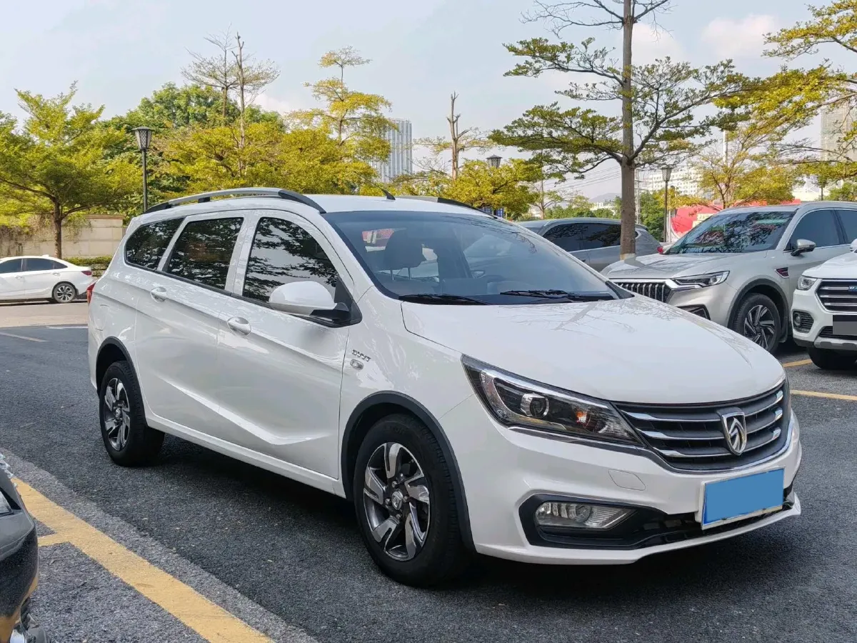 2017 BaoJun 310W 1.5L 112HP L4 6MT,autocango,china used car exporter,china ev exporter,chinese used car exporter,chinese used ev exporter