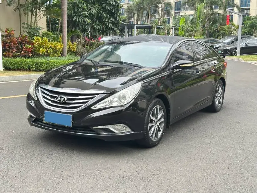 2013 Hyundai Sonata 2.0L 162HP L4 6AT