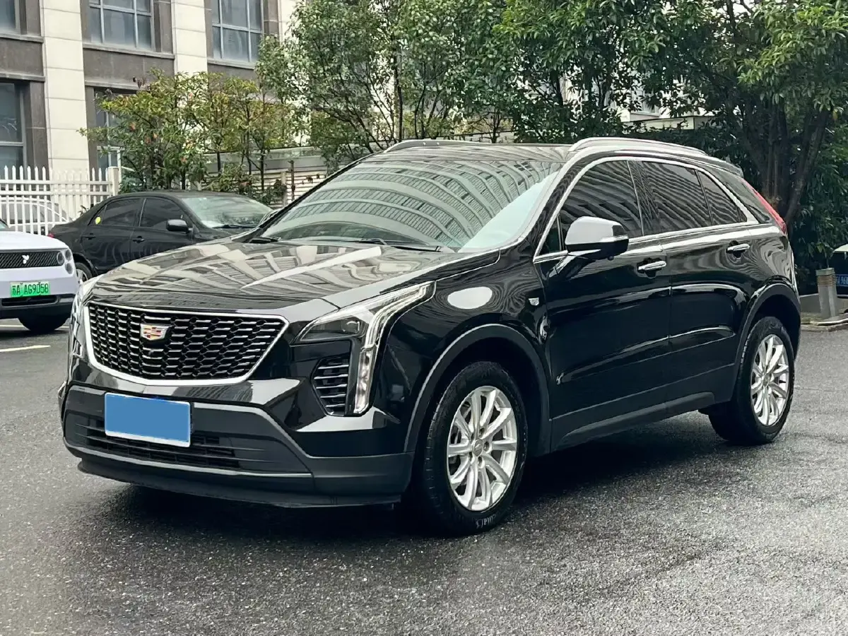 2022 Cadillac XT4 2.0T 237HP L4 9AT