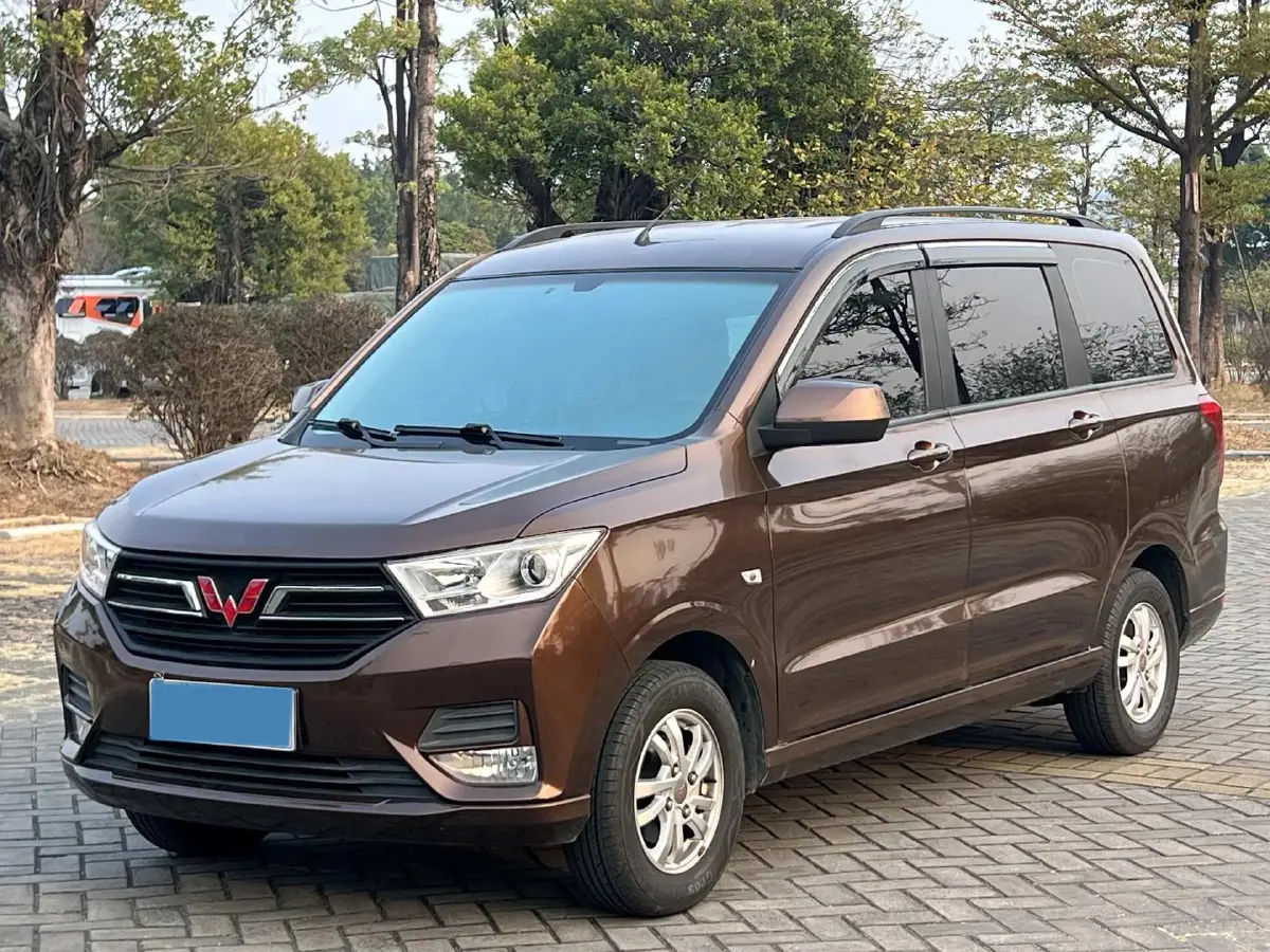 2019 WuLing HongGuang 1.5L 99HP L4 6MT