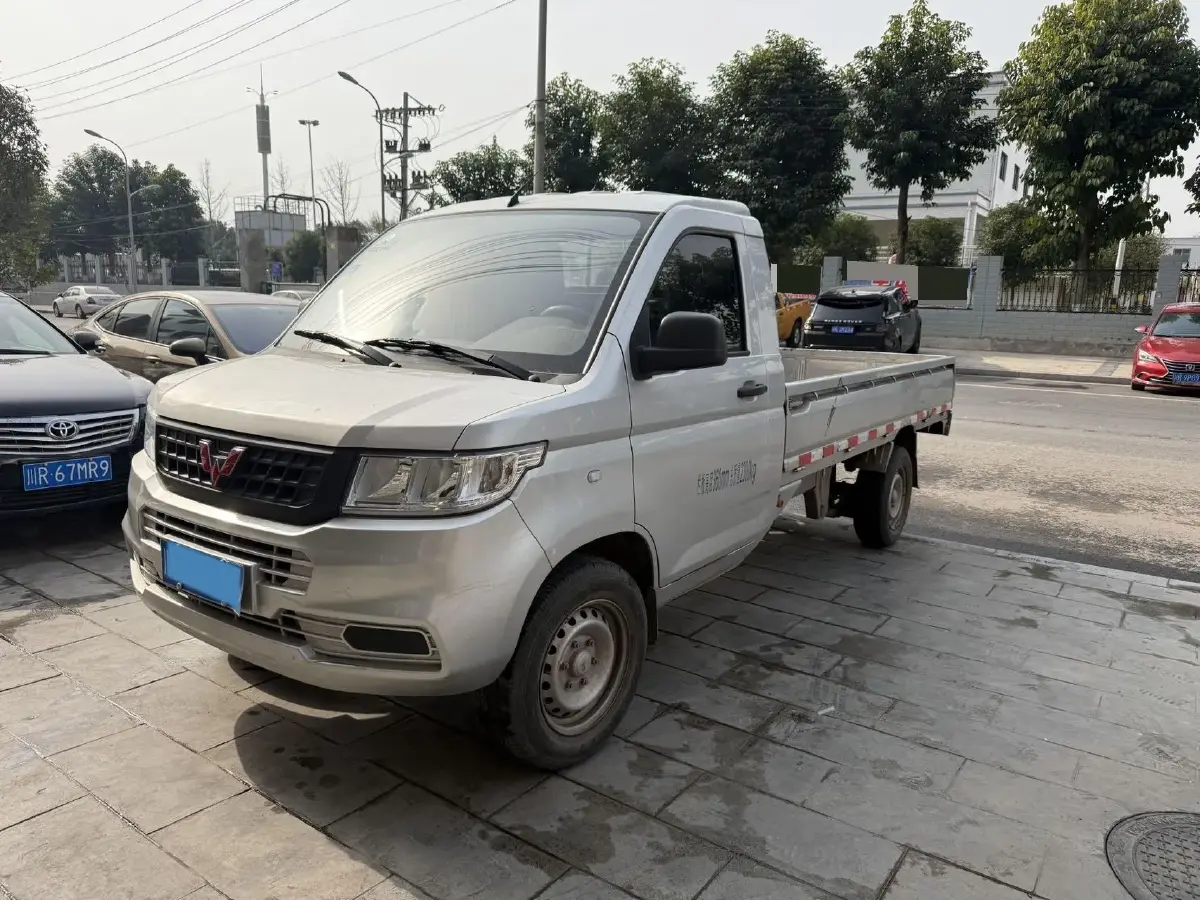 2018 WuLing RongGuang New Truck 1.5L 107HP L4 5MT