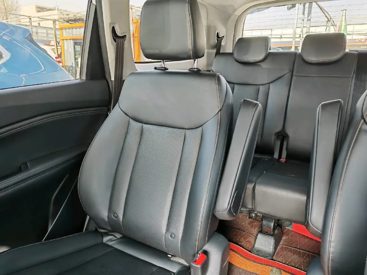 2022 WuLing KaiJie 1.5T 147HP L4 CVT,autocango,china used car exporter,china ev exporter,chinese used car exporter,chinese used ev exporter