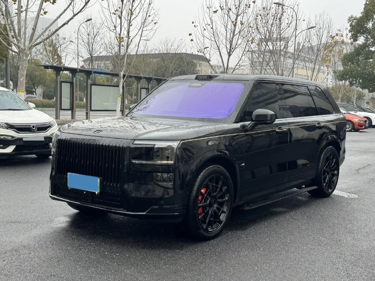 2025 Zeekr 9X 2.0T 279HP L4 1DHT PHEV