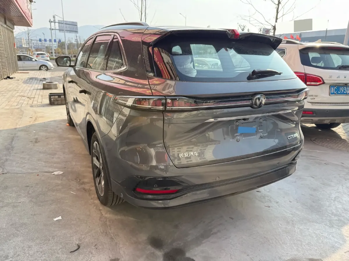 2025 ChangAn CS75 Plus 1.5T 192HP L4 8AT,autocango,china used car exporter,china ev exporter,chinese used car exporter,chinese used ev exporter