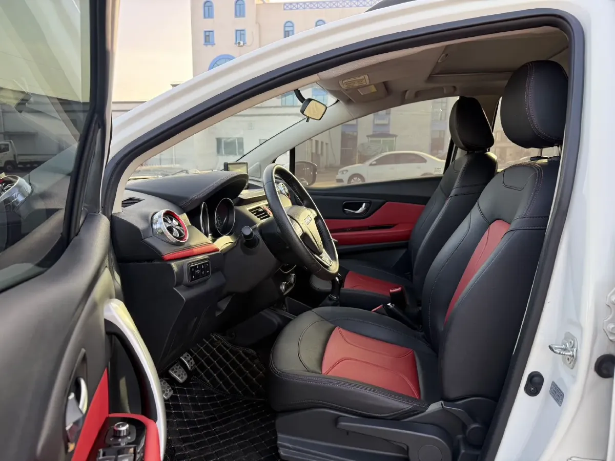 2016 Haval H1 1.5L 106HP L4 5MT,autocango,china used car exporter,china ev exporter,chinese used car exporter,chinese used ev exporter