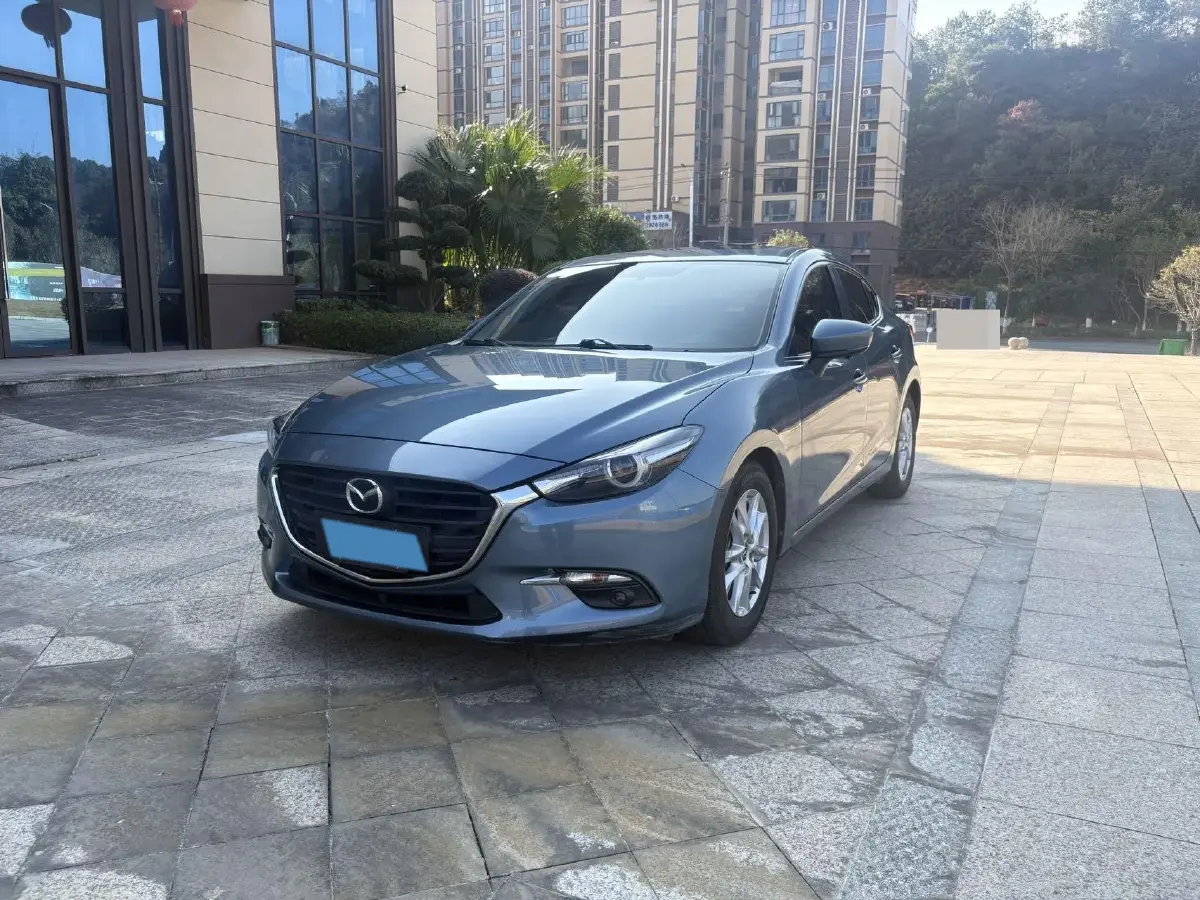 2017 Mazda 3 Axela 1.5L 117HP L4 6AT