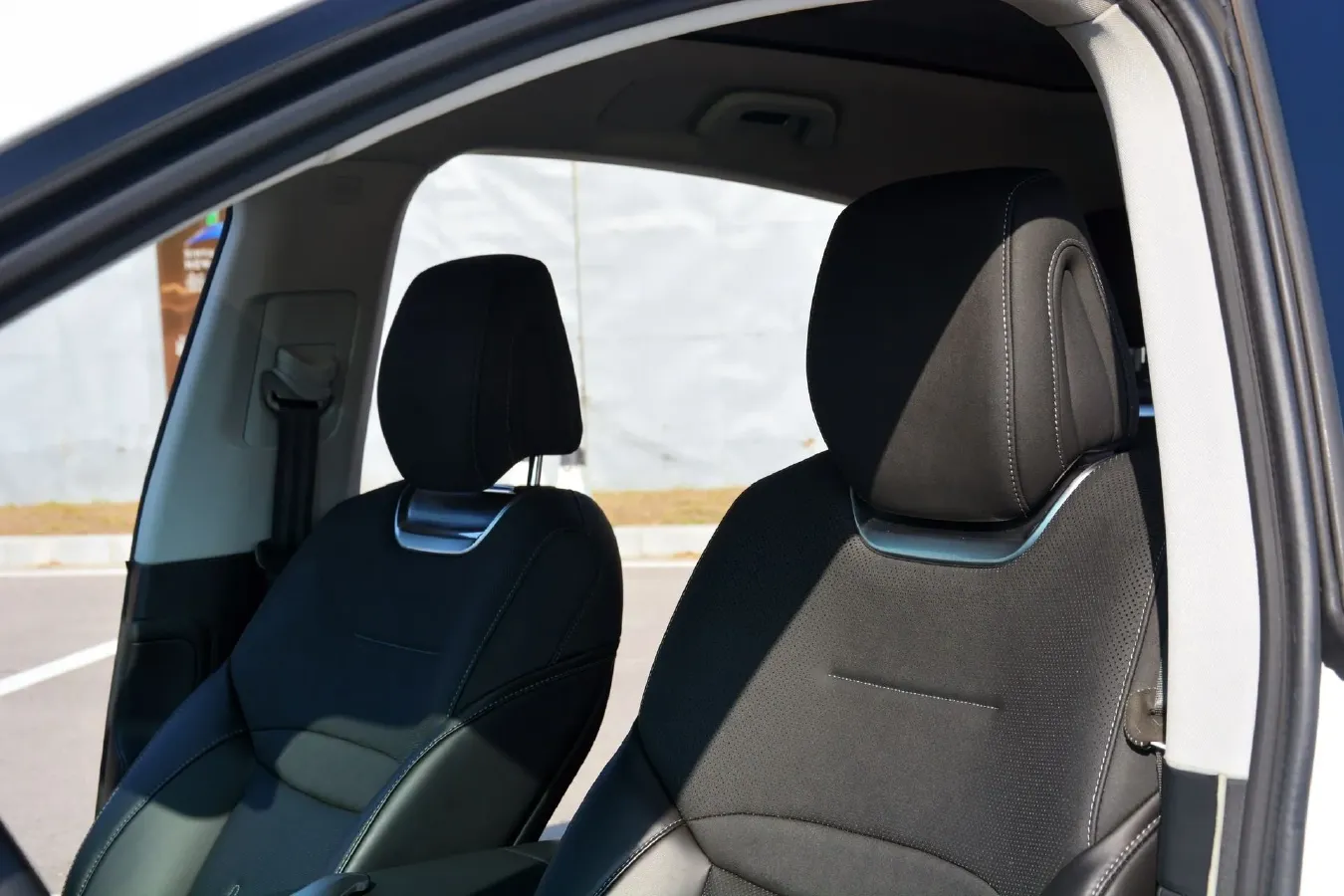 2024 Volkswagen ID.UNYX 06 BEV 82.4KWH,autocango,china used car exporter,china ev exporter,chinese used car exporter,chinese used ev exporter