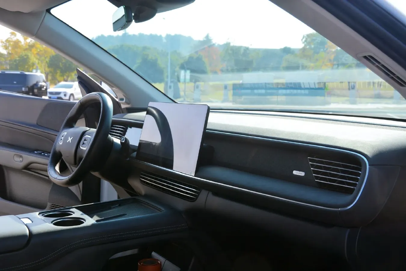 2024 Volkswagen ID.UNYX 06 BEV 82.4KWH,autocango,china used car exporter,china ev exporter,chinese used car exporter,chinese used ev exporter