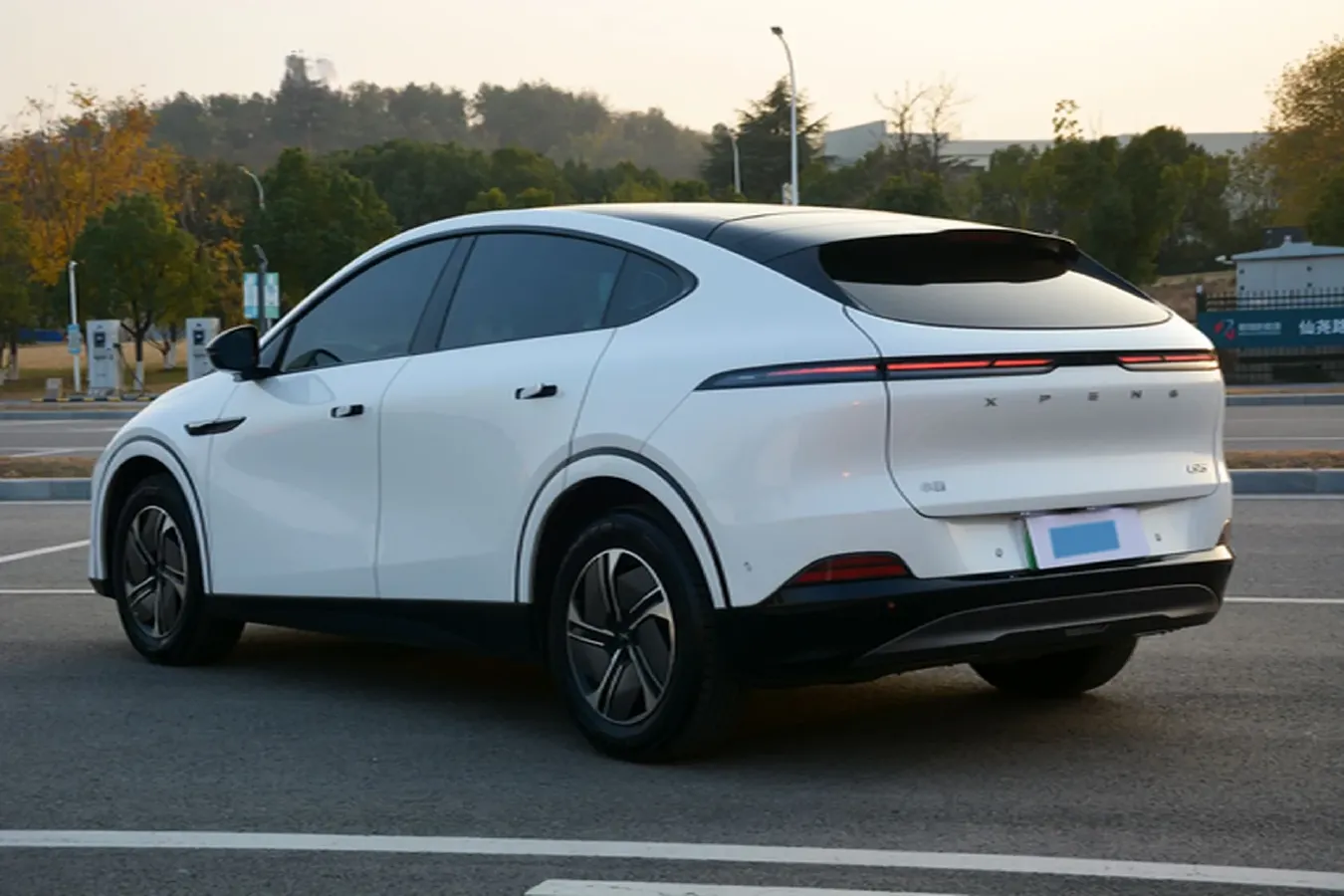 2024 Volkswagen ID.UNYX 06 BEV 82.4KWH,autocango,china used car exporter,china ev exporter,chinese used car exporter,chinese used ev exporter