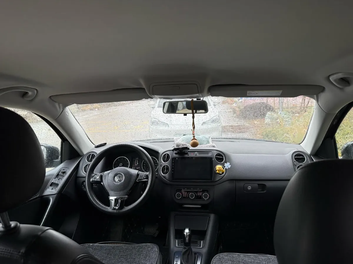 2015 Volkswagen Tiguan 1.8T 160HP L4 6AT,autocango,china used car exporter,china ev exporter,chinese used car exporter,chinese used ev exporter