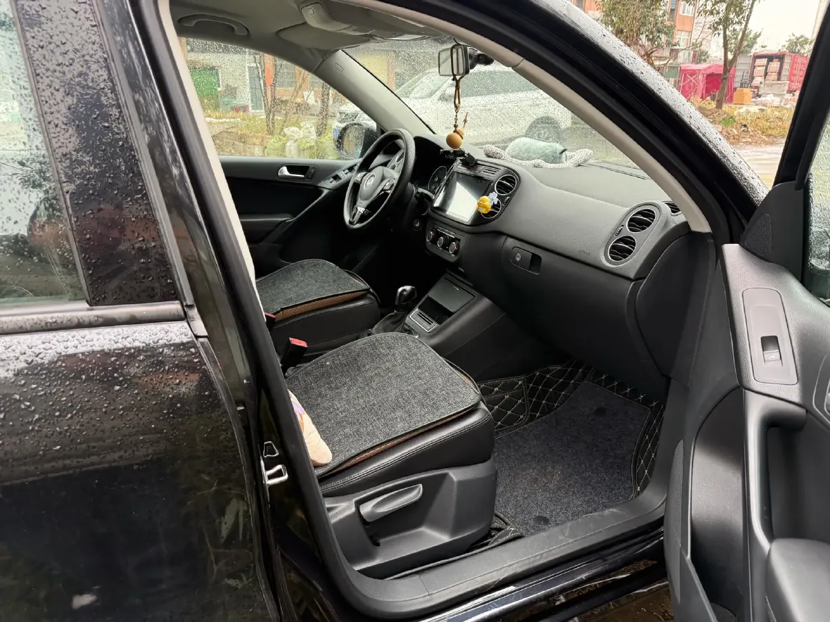 2015 Volkswagen Tiguan 1.8T 160HP L4 6AT,autocango,china used car exporter,china ev exporter,chinese used car exporter,chinese used ev exporter